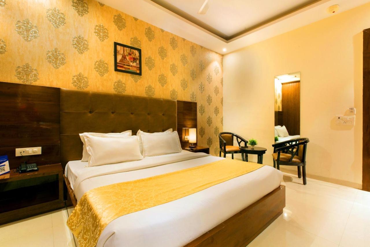 The Vegas By De Pavilion, Delhi Airport Экстерьер фото