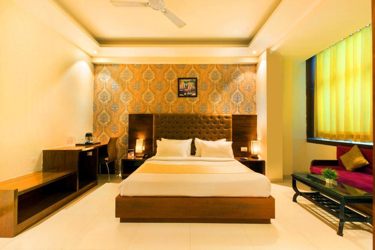 The Vegas By De Pavilion, Delhi Airport Экстерьер фото